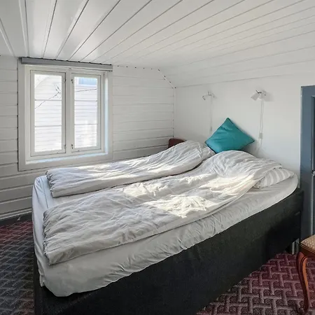 2 Bedroom Lovely In