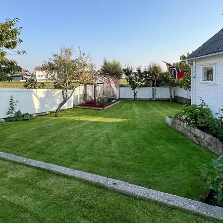 Ferienhaus 2 Bedroom Lovely In